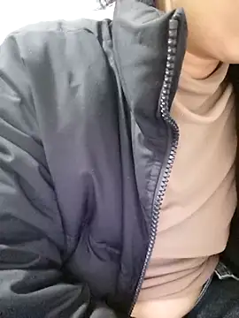 Snapshot of mimi2052 chatting on December 4, 12:03 pm mimi2052 online show from December 4, 12:03 pm