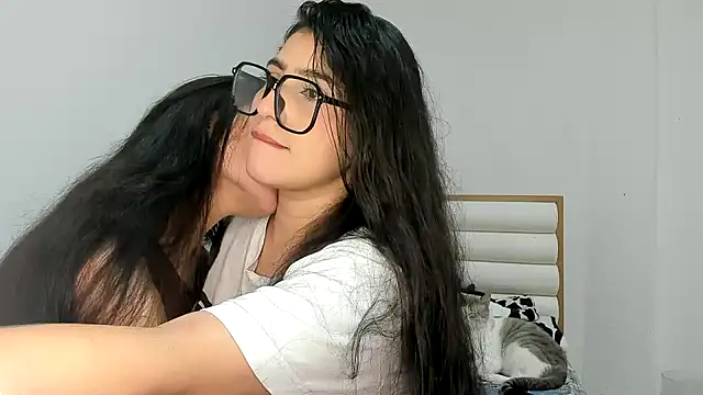 ROUS SWEET  online show from April 5, 2:20 am