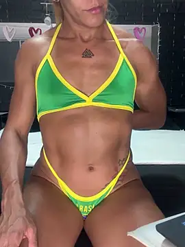 Snapshot of sexymusclegoddess chatting on May 14, 1:23 am sexymusclegoddess online show from May 14, 1:23 am