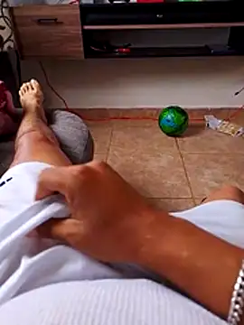cristian112090 online show from July 20, 2:41 pm