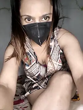 HONEY BEBS online show from February 26, 4:50 pm