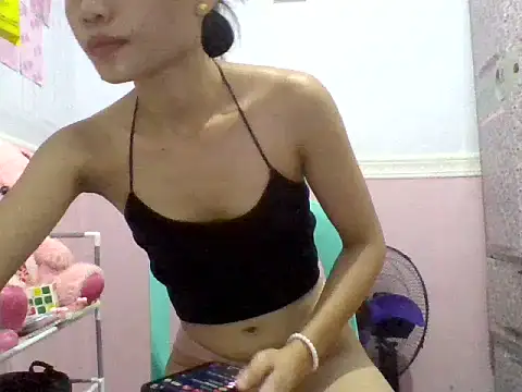 Snapshot of sweetshaila chatting on July 18, 4:27 am sweetshaila online show from July 18, 4:27 am