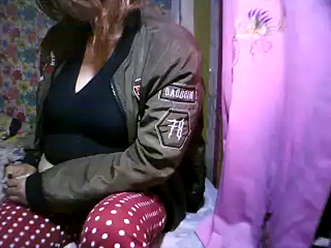 QueenGanda Palangga online show from March 14, 12:17 am