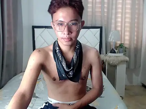 asiantwink0000 online show from February 13, 6:31 am