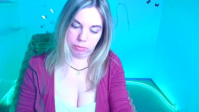 Amanda Swannn online show from April 23, 12:29 pm