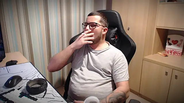 Snapshot of kevinnlovelly chatting on November 27, 6:21 pm kevinnlovelly online show from November 27, 6:21 pm