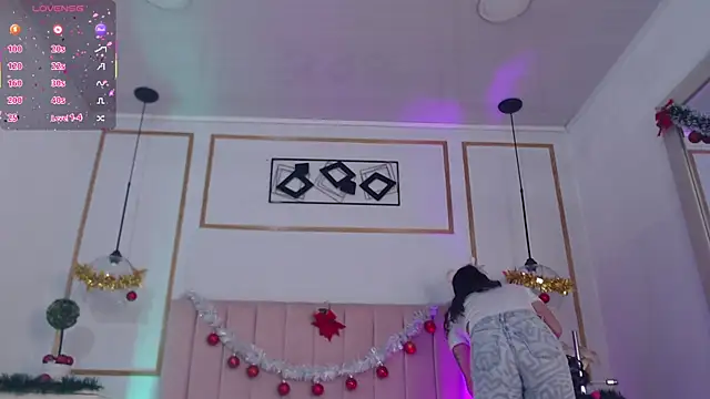 Snapshot of IsabellaCherryX chatting on December 14, 11:09 pm IsabellaCherryX online show from December 14, 11:09 pm