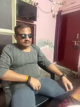 Snapshot of Saxymood1111 chatting on November 29, 7:22 am Saxymood1111 online show from November 29, 7:22 am