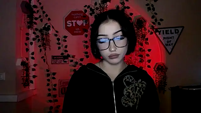 Snapshot of Sweeet_Sss chatting on November 29, 3:04 pm Sweeet Sss online show from November 29, 3:04 pm