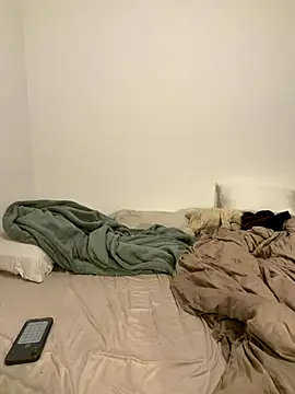 Snapshot of Alicatcua_ chatting on December 14, 3:12 am Alicatcua online show from December 14, 3:12 am