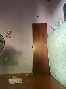 Quierolechiitaaa online show from January 14, 8:36 pm