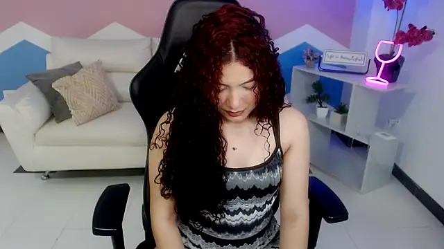 zahira1 online show from February 7, 7:17 pm