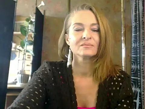 Soniakiss online show from March 29, 1:44 pm