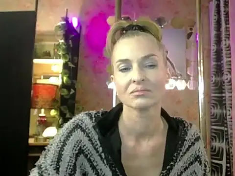Snapshot of Soniakiss chatting on May 17, 1:40 pm Soniakiss online show from May 17, 1:40 pm