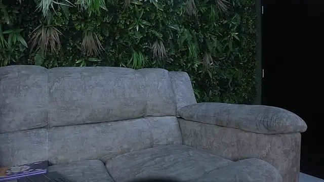 Snapshot of ObsidianOrchid chatting on December 4, 12:03 pm ObsidianOrchid online show from December 4, 12:03 pm