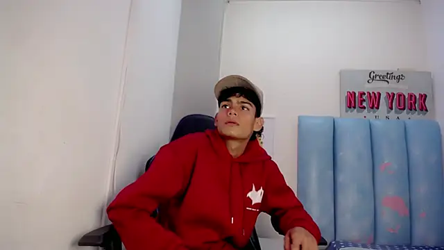 Snapshot of Lil_babyyy_ chatting on December 15, 2:05 am Lil babyyy online show from December 15, 2:05 am