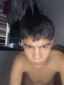 Snapshot of Lil_babyyy_ chatting on June 17, 4:04 am Lil babyyy online show from June 17, 4:04 am
