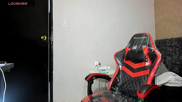 Brizza H033 online show from February 5, 8:57 pm