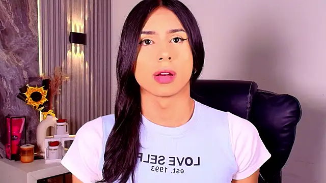 Caroline foster1 online show from March 20, 12:10 pm