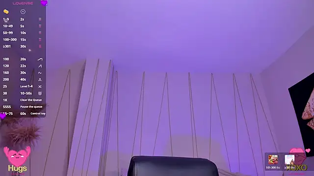 LisaFlowers  online show from April 24, 11:12 am