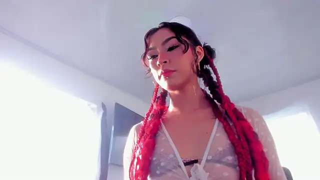 Snapshot of Ounla_Sweet chatting on May 11, 10:18 pm Ounla Sweet online show from May 11, 10:18 pm