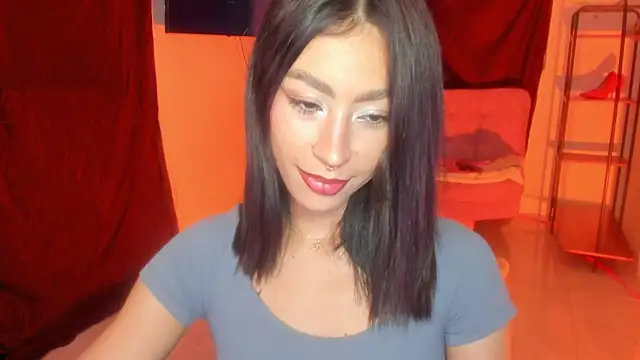 Snapshot of Ounla_Sweet chatting on May 19, 5:58 am Ounla Sweet online show from May 19, 5:58 am