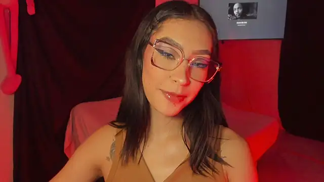 Snapshot of Ounla_Sweet chatting on July 14, 3:55 am Ounla Sweet online show from July 14, 3:55 am