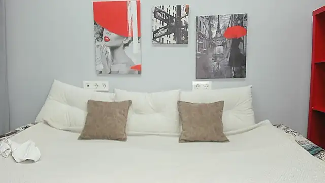 Comely Camillla online show from February 15, 3:03 am