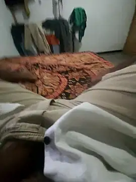 sheneth2005 online show from December 16, 8:41 am