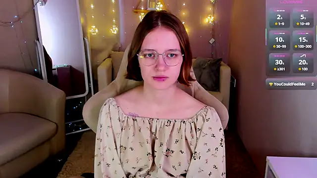 Mia Mooore online show from January 15, 12:10 pm