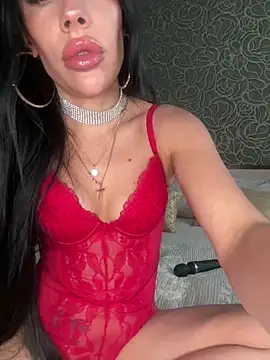 Snapshot of Sweet_little_gir chatting on June 1, 2:52 pm Sweet little gir online show from June 1, 2:52 pm