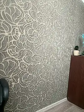 Snapshot of Sweet_little_gir chatting on June 11, 3:54 pm Sweet little gir online show from June 11, 3:54 pm
