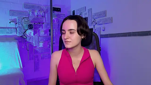 Snapshot of KateWillows chatting on November 30, 8:18 am KateWillows online show from November 30, 8:18 am