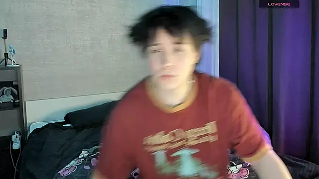 Snapshot of miya_meow_miku chatting on December 17, 6:58 pm miya meow miku online show from December 17, 6:58 pm