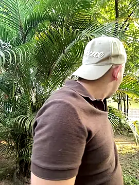 Snapshot of ian_david_Xxx chatting on December 15, 11:36 am ian david Xxx online show from December 15, 11:36 am