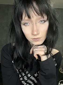 Snapshot of kcortnix chatting on December 2, 10:27 pm kcortnix online show from December 2, 10:27 pm