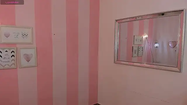 Amaia Monroe online show from April 17, 1:19 am