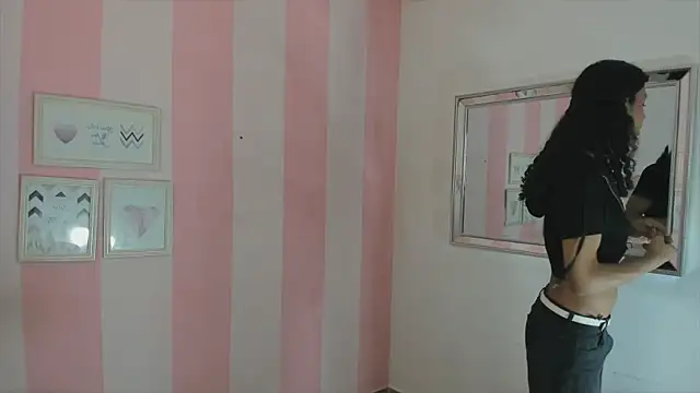 Snapshot of Amaia_Monroe chatting on June 14, 2:57 am Amaia Monroe online show from June 14, 2:57 am