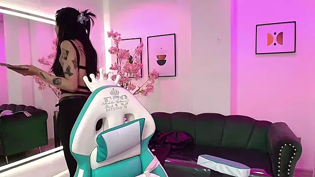 Snapshot of myla_evans chatting on December 3, 12:36 pm myla evans online show from December 3, 12:36 pm