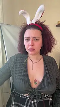 MurrbyAliceMoore online show from January 19, 1:37 pm