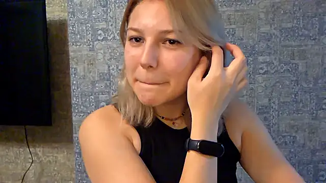 ShinyJules online show from November 29, 2:53 pm