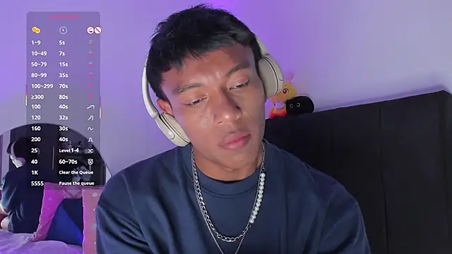 santinaughty online show from March 3, 9:53 pm