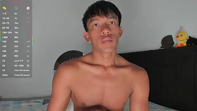 santinaughty online show from April 24, 9:28 pm