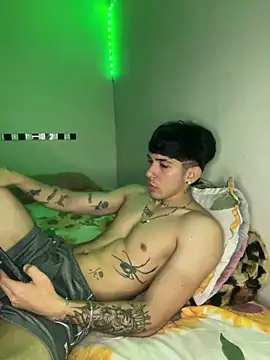 Snapshot of wil_hot chatting on November 29, 5:16 pm wil hot online show from November 29, 5:16 pm