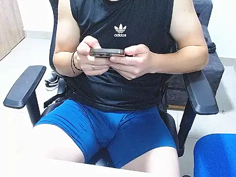 Snapshot of Liam_jones10 chatting on November 29, 7:00 am Liam jones10 online show from November 29, 7:00 am