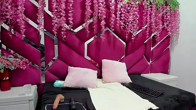 Alexa Sanz online show from April 20, 8:32 pm