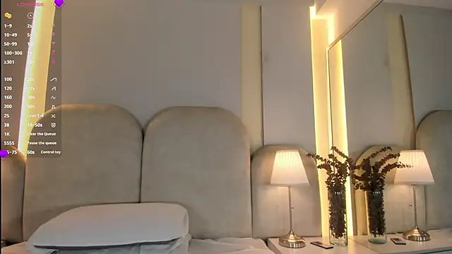 Alicia Monroe  online show from June 27, 11:59 am