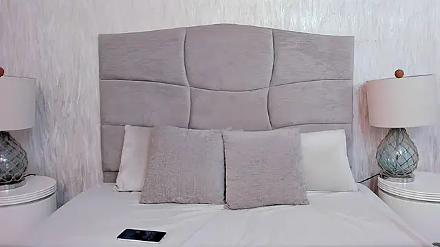 Naomii BDSM online show from February 13, 2:35 pm