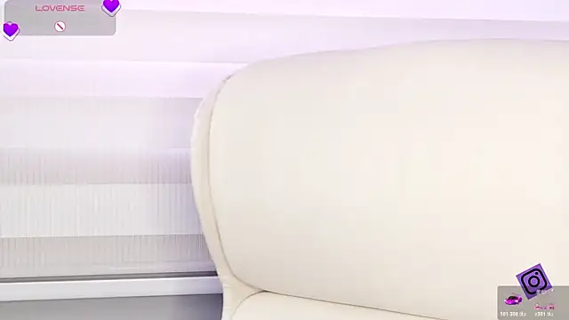 Mylarossi online show from April 20, 9:05 pm