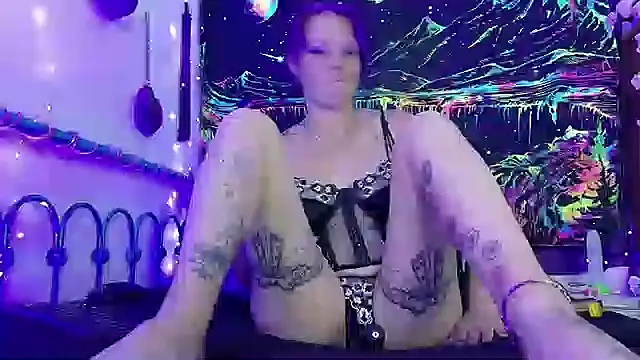 Freckleangel69 online show from June 18, 1:17 am